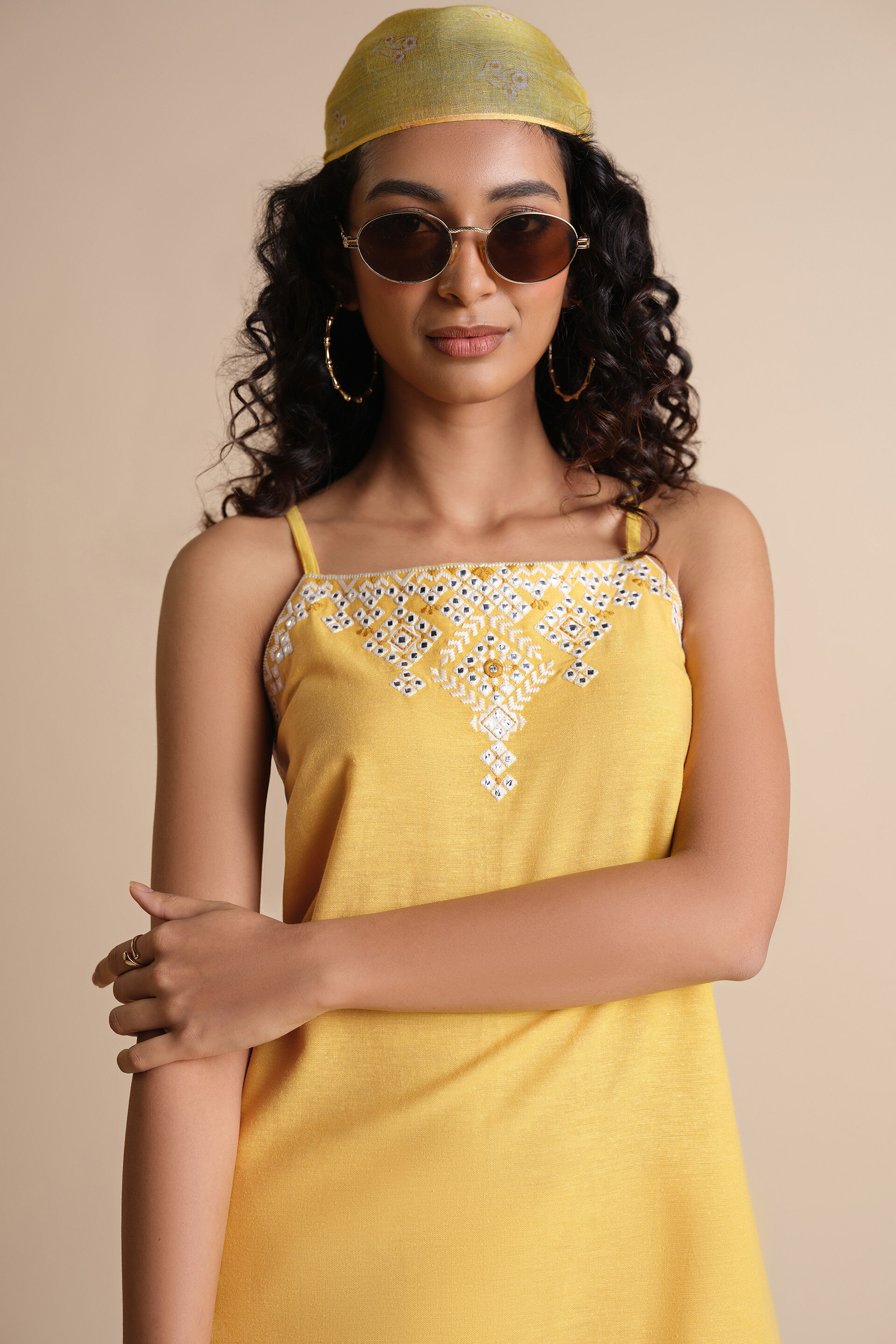 Laddoo Peela Sleeveless Kurta Set, Mustard, image 5